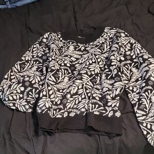 Black and White Patterned Women's Sweater